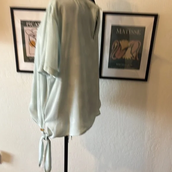 Donna Karan Green Blouse with Relaxed Tie Front - Picture 5 of 10